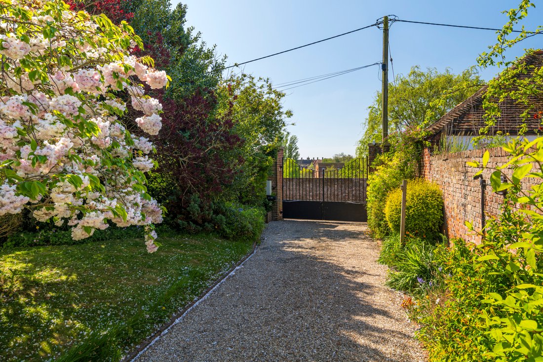 House in Faversham, England 3 - 17926505