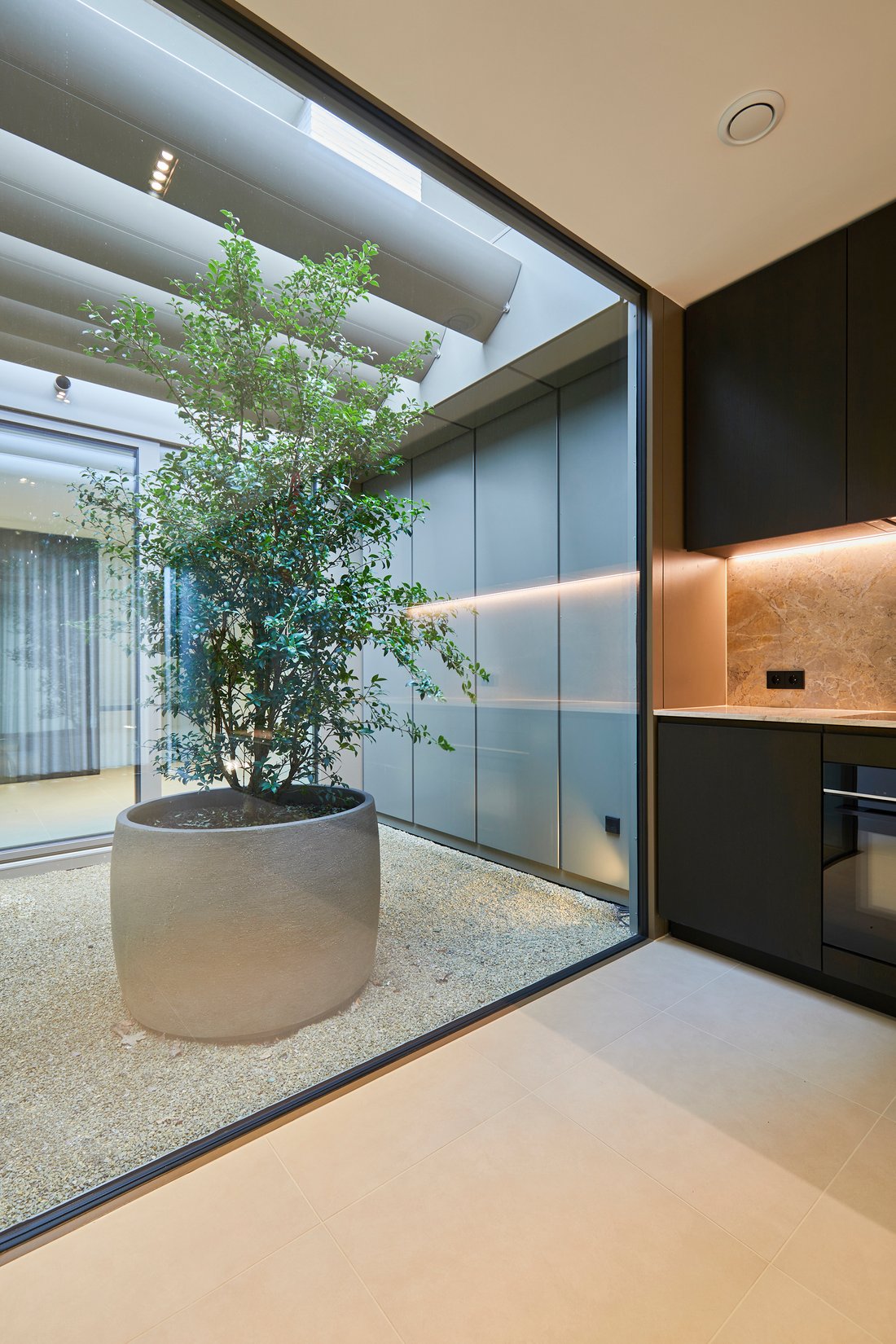 Apartment in Luxembourg, Luxembourg District, Luxembourg 4 - 17926723