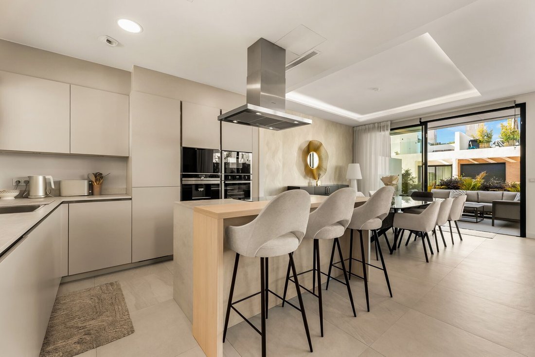 House in Rio Real, Marbella, Andalusia 5 - 17926673