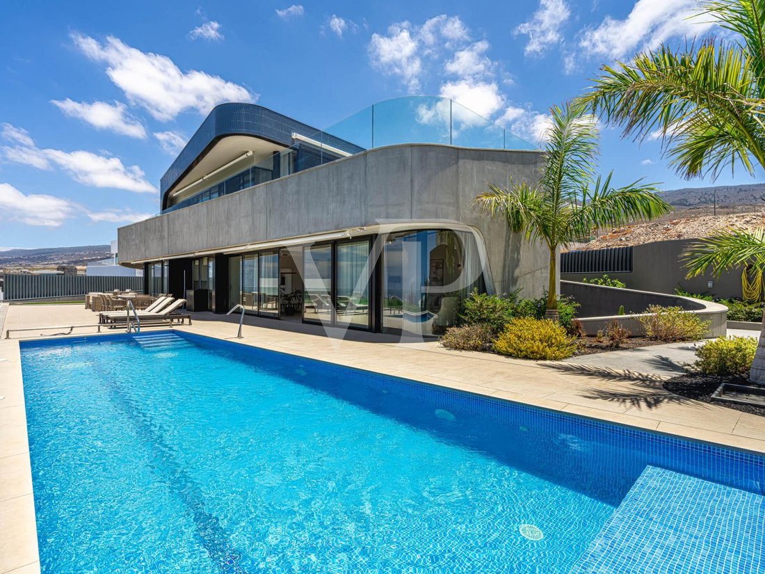 Villa in Guia de Isora, Canary Islands, Spain 1 - 17927078