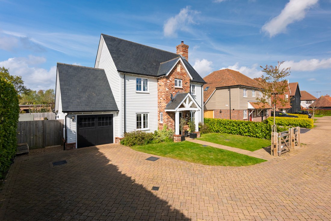 House in Canterbury, England 4 - 17927372