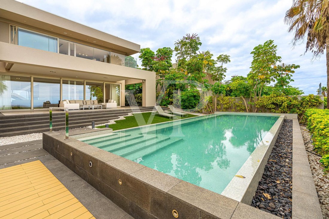 Villa in La Caleta, Adeje, Canary Islands 3 - 17927393