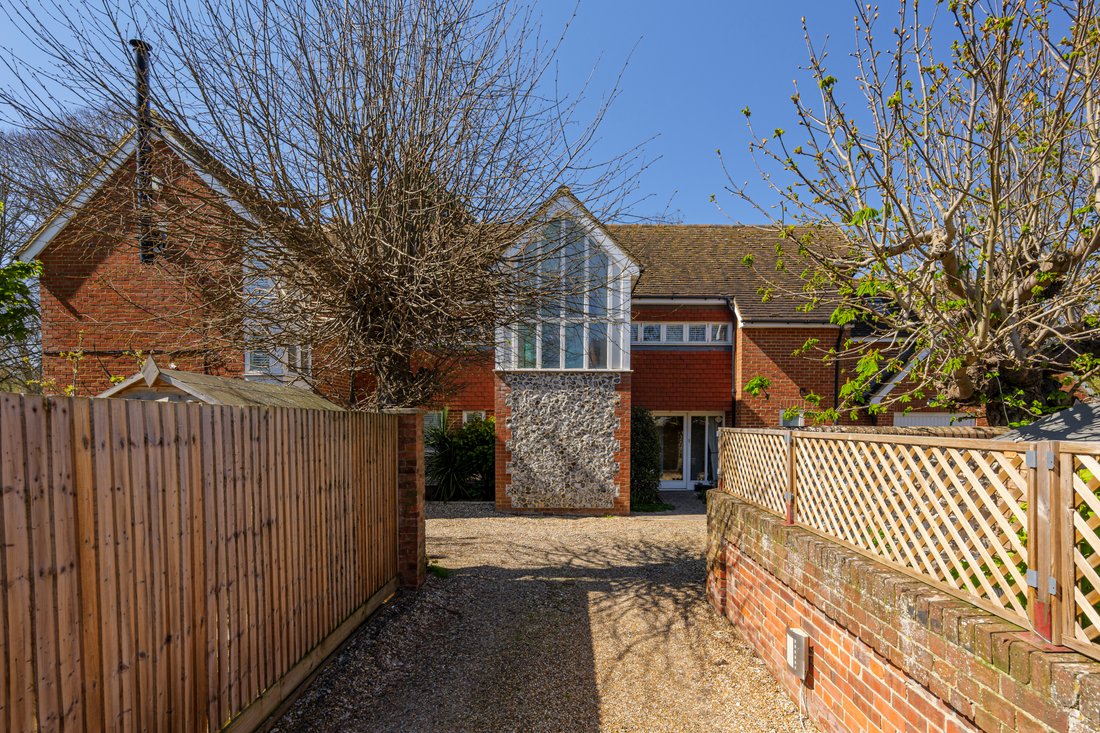 House in Faversham, England 4 - 17927271