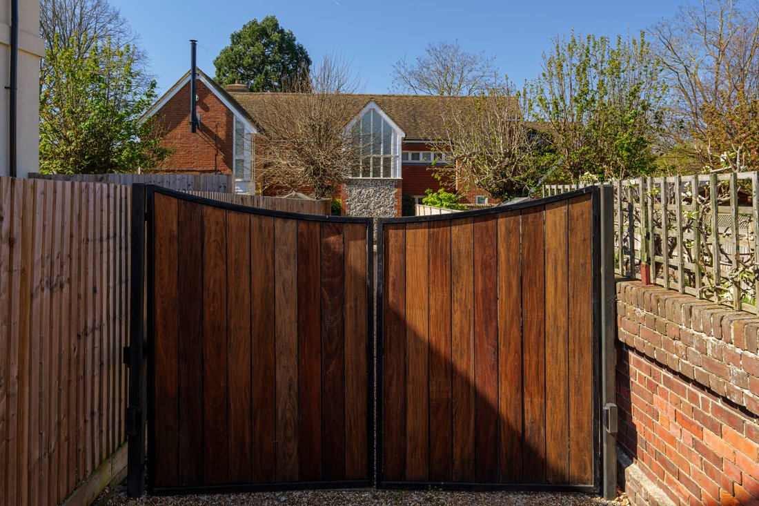House in Faversham, England 2 - 17927271