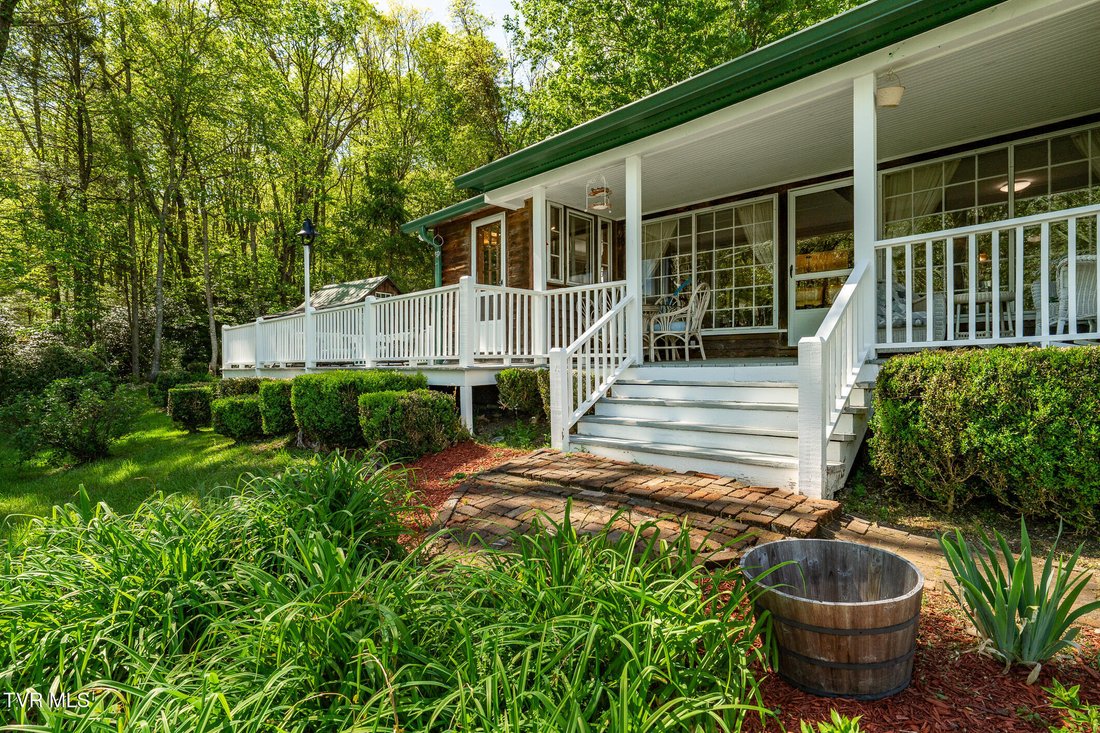 House in Mountain City, Tennessee, United States 2 - 17927279