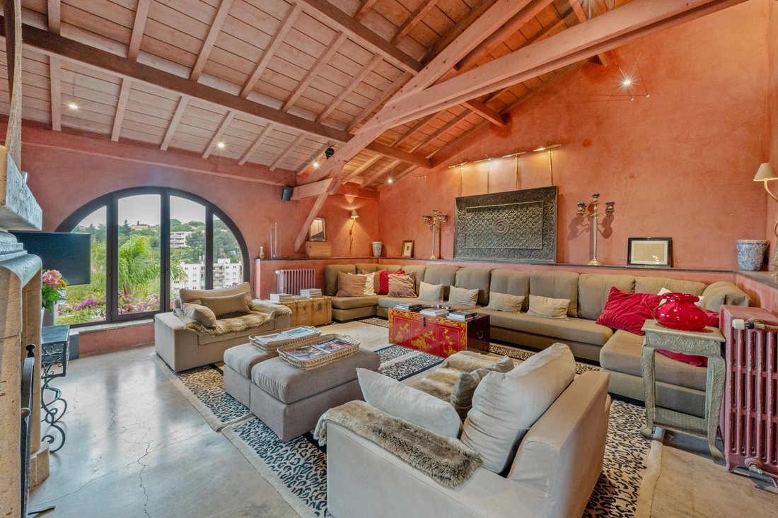 Villa in Centre-Haut de Cagnes, Cagnes-sur-Mer, France 3 - 17926829