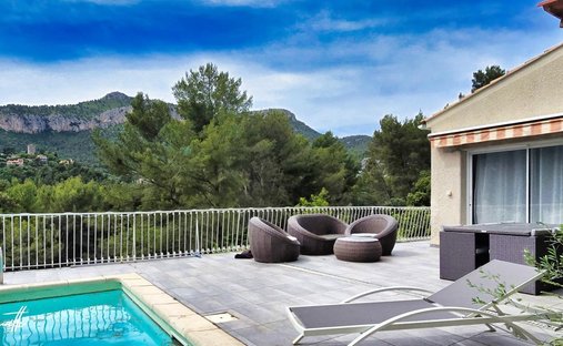 Haus in Le Revest-les-Eaux, Provence-Alpes-Côte d'Azur, Frankreich 1