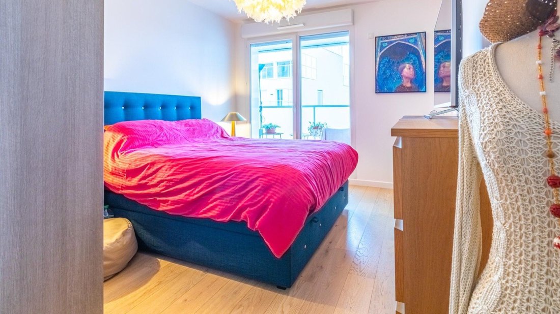 Apartment in Espaces Jeunes, Issy-les-Moulineaux, France 3 - 17927798
