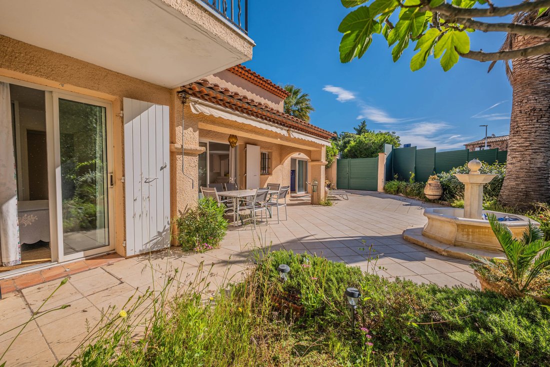 House in Nartelle-Noyer-Bellevue-bd des Sardinaux, Sainte-Maxime, France 5 - 17926823