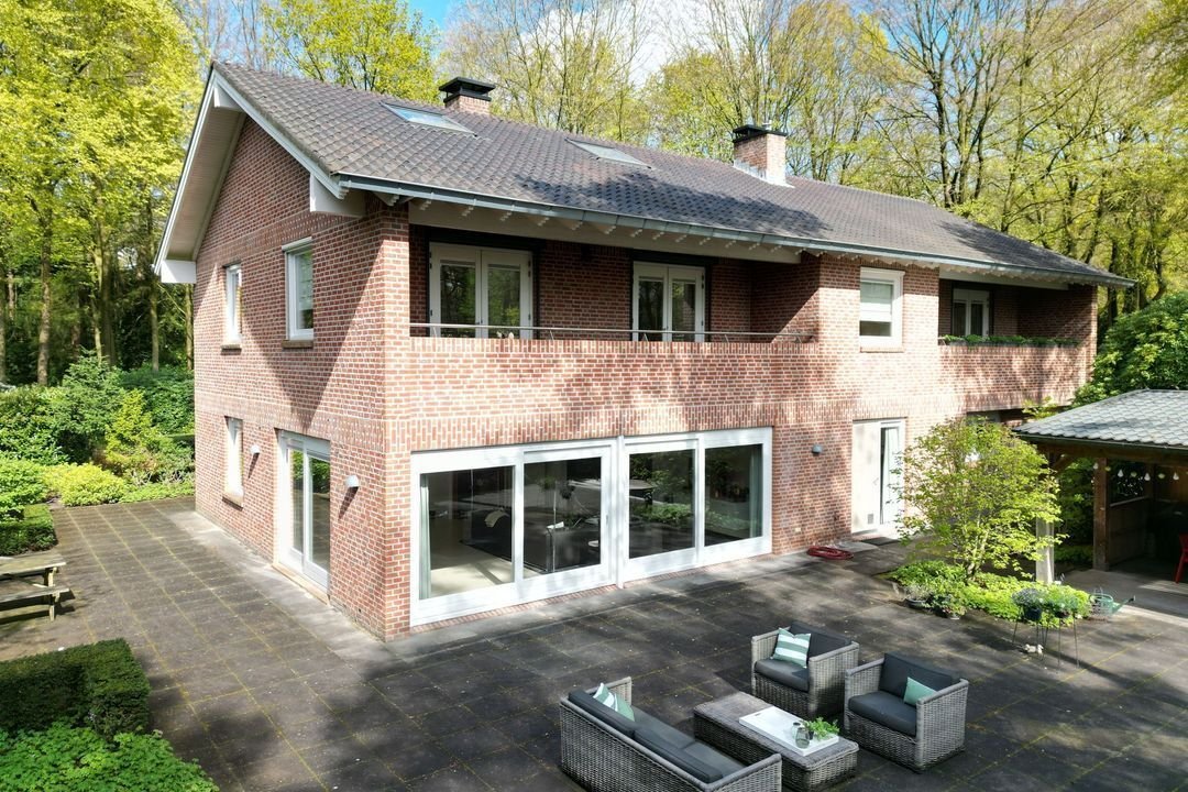 Villa in Bilthoven, Utrecht, Netherlands 1 - 15647083