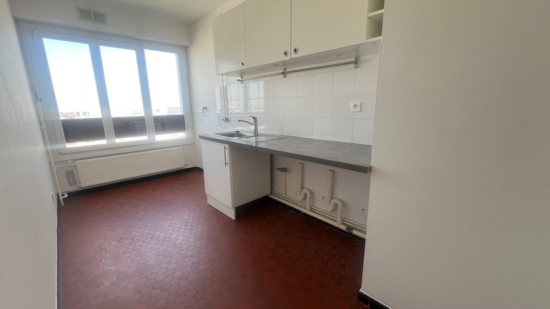 Apartment in La Fourche-Guy Môquet, Paris 17e Arrondissement, Paris 5 - 17926948