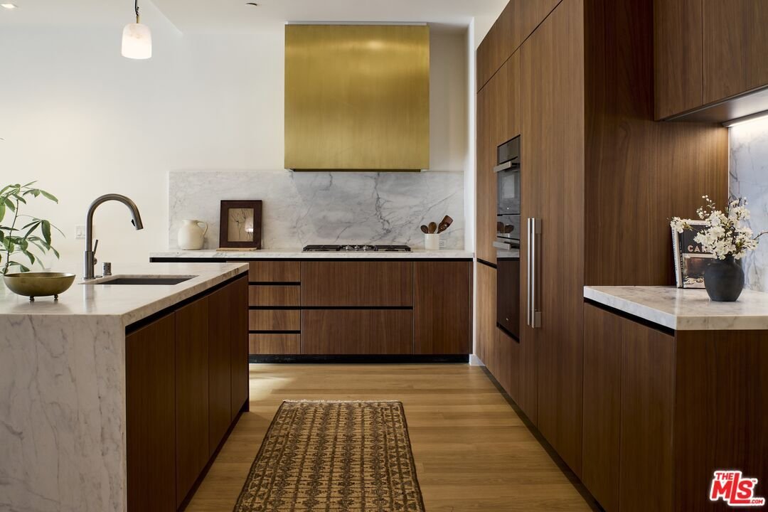Condo in Los Angeles, California, United States 3 - 17927065