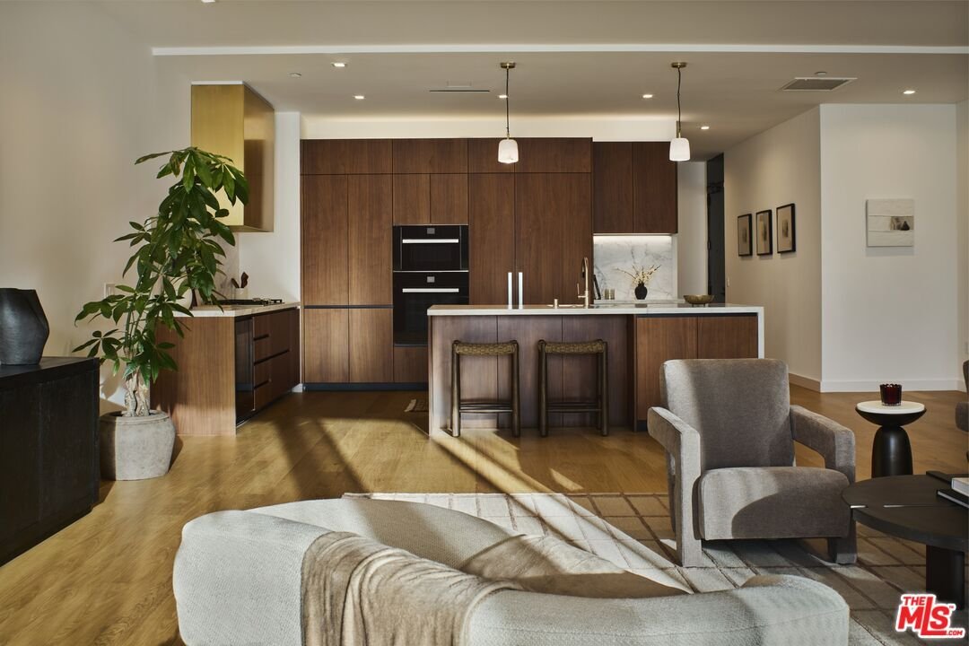 Condo in Los Angeles, California, United States 4 - 17927065
