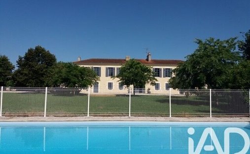 House in Saint-Christoly-Médoc, Nouvelle-Aquitaine, France 1