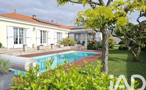 Casa en Dompierre-sur-Mer, Nueva Aquitania, Francia 1