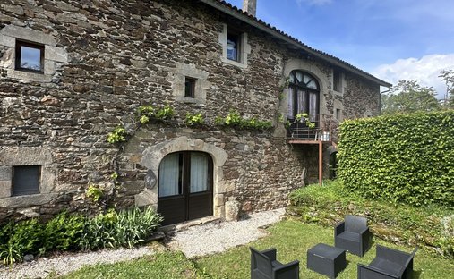 House in Montet-et-Bouxal, Occitania, France 1