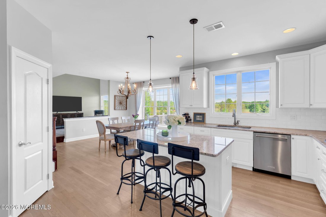 House in Upper Freehold, New Jersey, United States 3 - 17927377