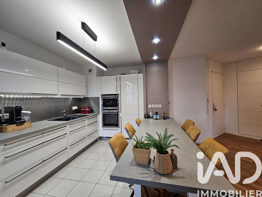 Apartment in La Fontaine-Parc des Sceaux-Croix de Berny-Centre Ville, Antony, France 3 - 17929795