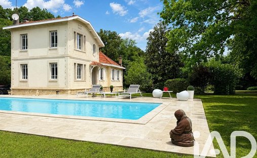 House in Beausoleil, Gradignan, France 1