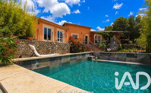 House in Camplanier, Nimes, France 1