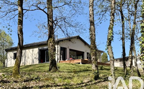 House in Pechbonnieu, Occitania, France 1