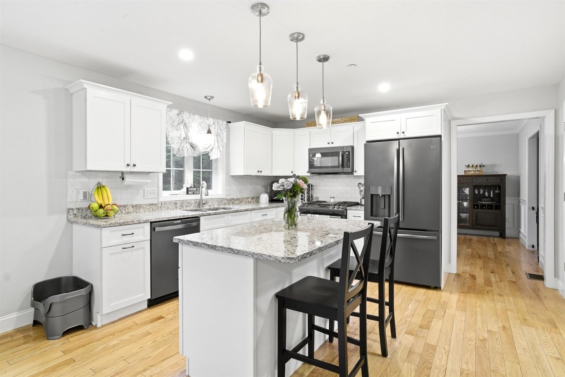 House in Londonderry, New Hampshire, United States 5 - 17927280