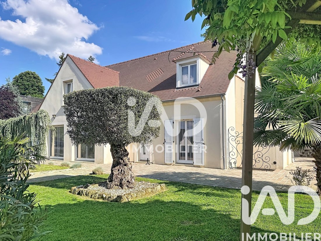 House in Chessy, Ile-de-France, France 2 - 17929715
