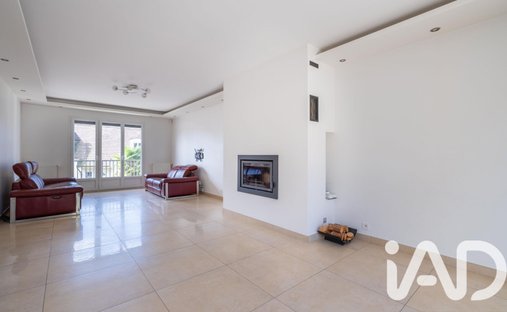 House in Villiers-sur-Marne, Ile-de-France, France 1
