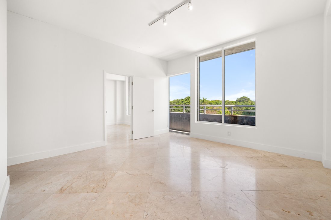 Condo in Miami, Florida, United States 2 - 17927225
