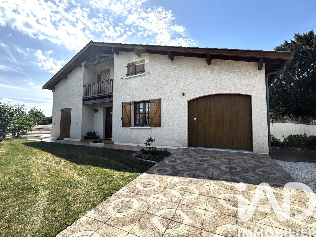 House in Centre Ville, Blanquefort, France 1 - 17929402