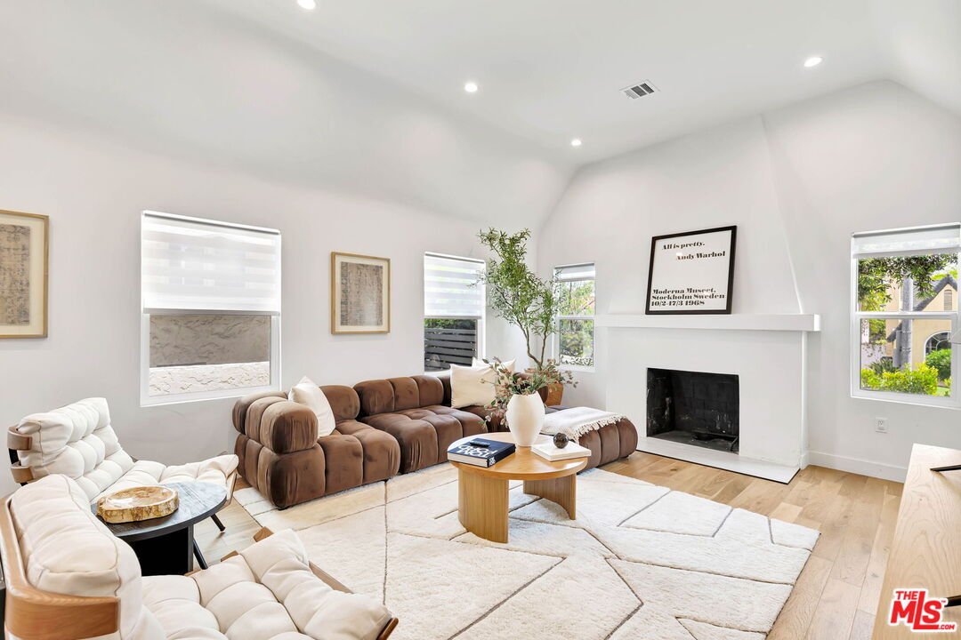 House in Los Angeles, California, United States 3 - 17927457