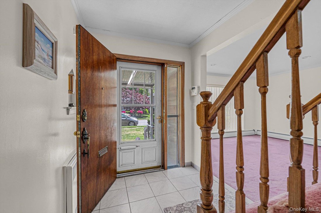 House in New Hyde Park, New York, United States 2 - 17927474