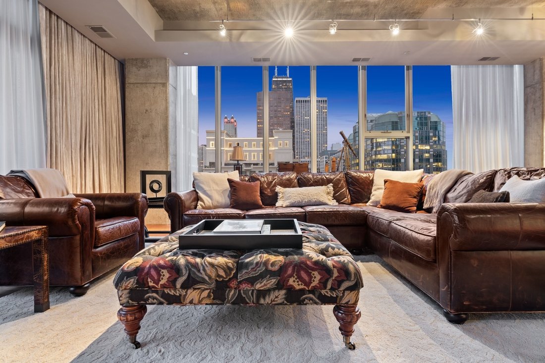 Condo in Chicago, Illinois, United States 4 - 17927075
