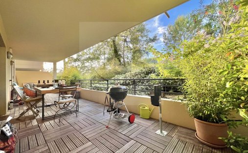 Apartment in Comtale-Cente-Cours Mirabeau, Aix-en-Provence, France 1