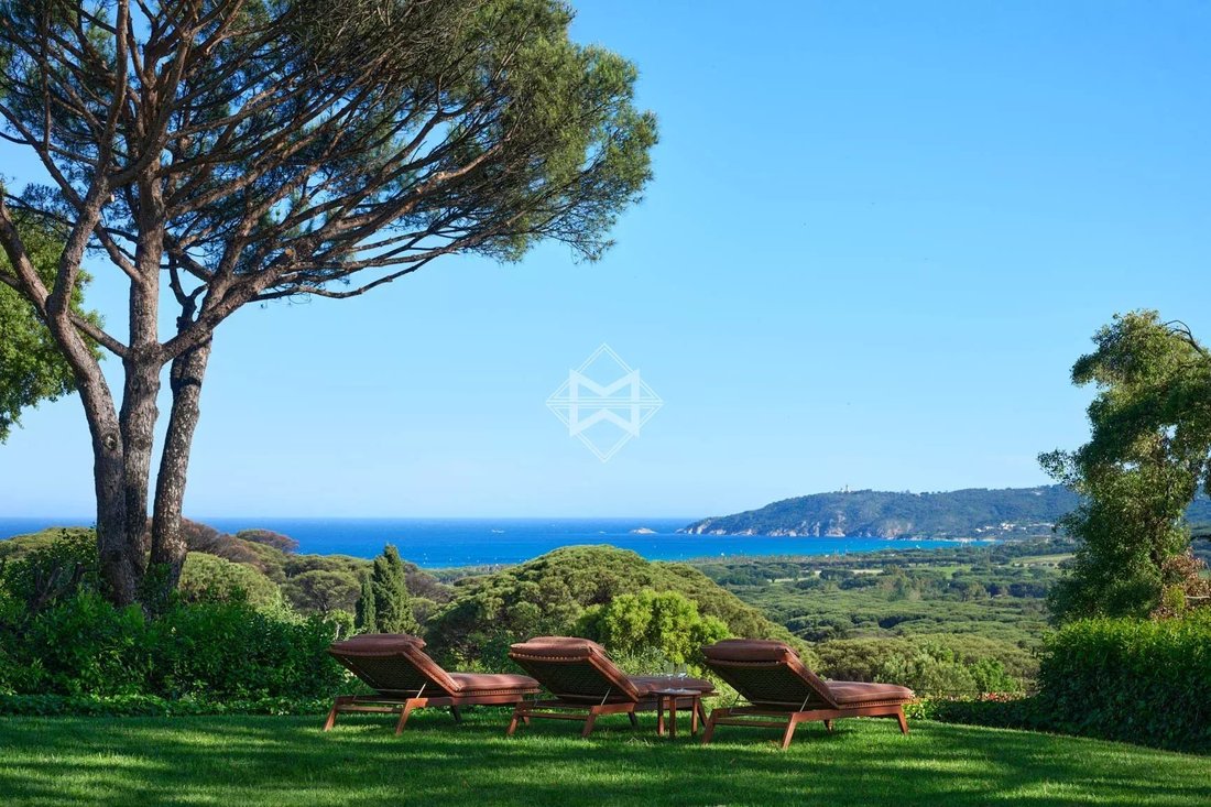 Villa in Ramatuelle, Provence-Alpes-Côte d'Azur, France 2 - 16841113