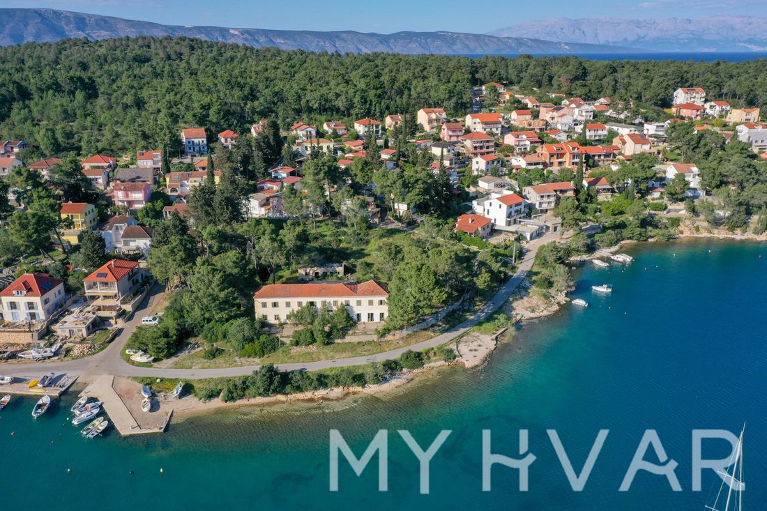 Estate in Vrboska, Split-Dalmatia County, Croatia 2 - 17927697
