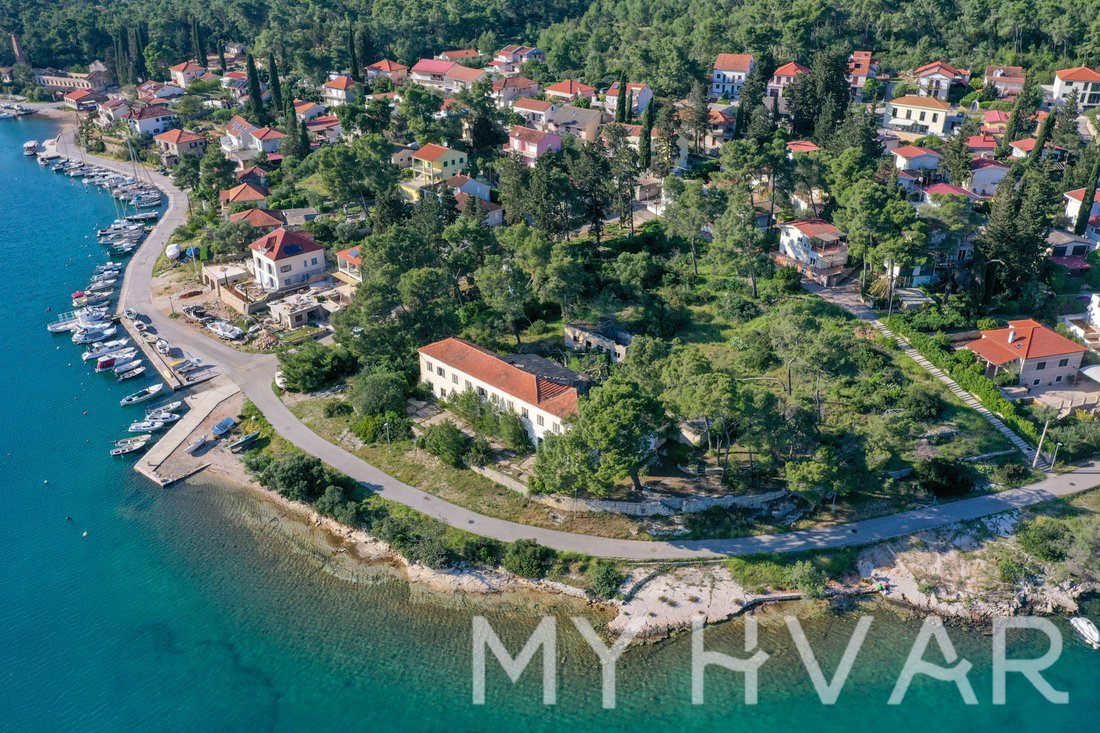 Estate in Vrboska, Split-Dalmatia County, Croatia 3 - 17927697