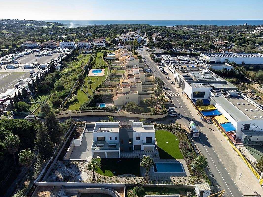 Villa in Quarteira, Algarve, Portugal 4 - 15086832