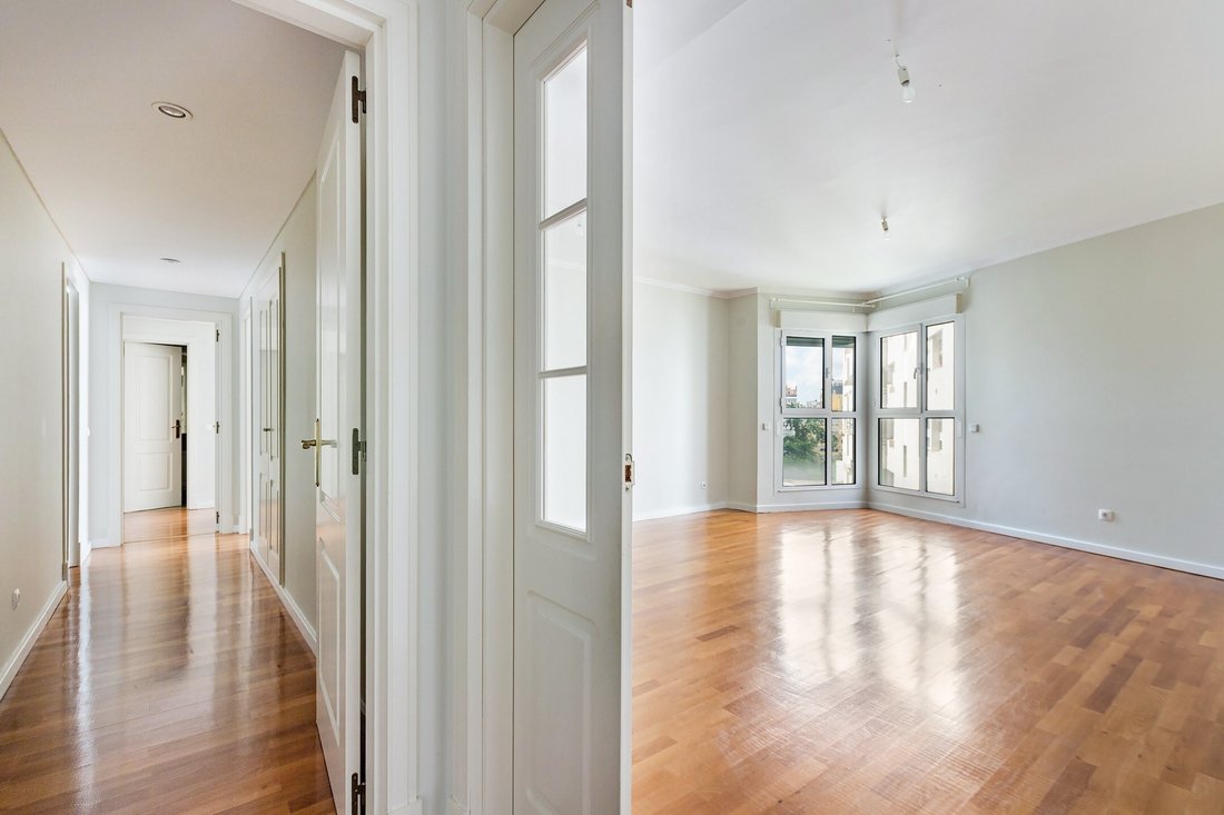 Apartment in Arroios, Lisbon, Portugal 2 - 17927680