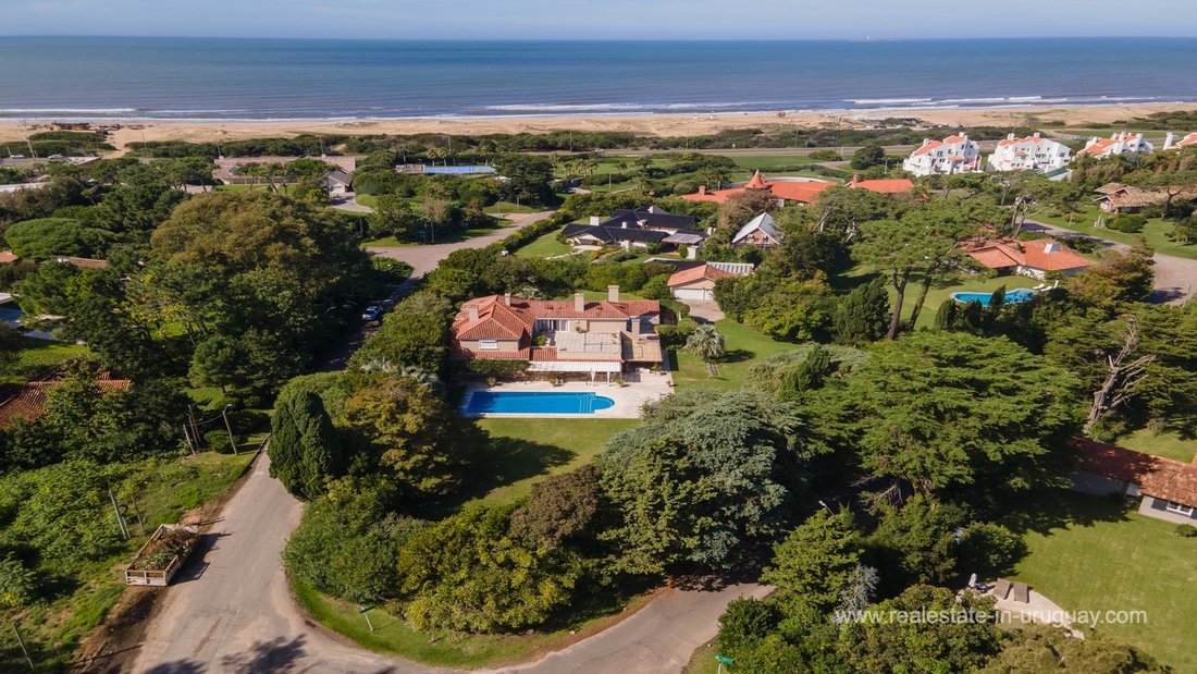 Villa in Punta del Este, Maldonado Department, Uruguay 3 - 17939601