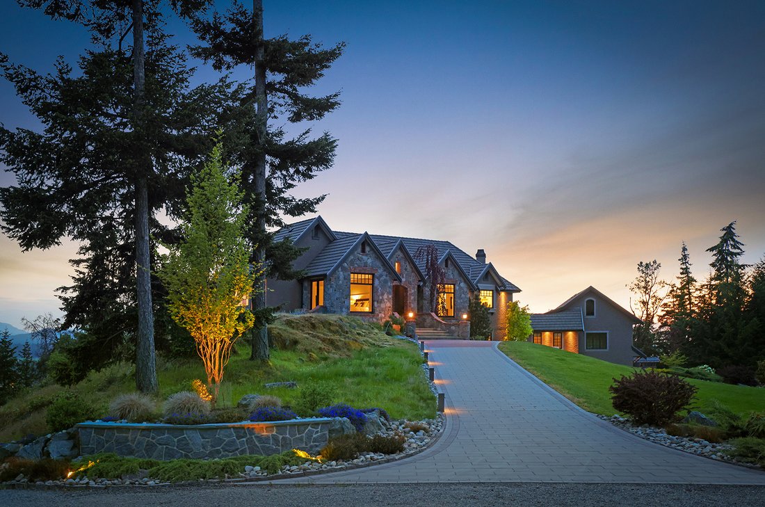 House in Nanoose Bay, British Columbia, Canada 2 - 17932387