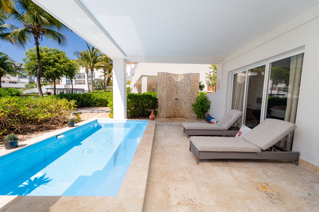 Condo in Juanillo, La Altagracia Province, Dominican Republic 2 - 17930718