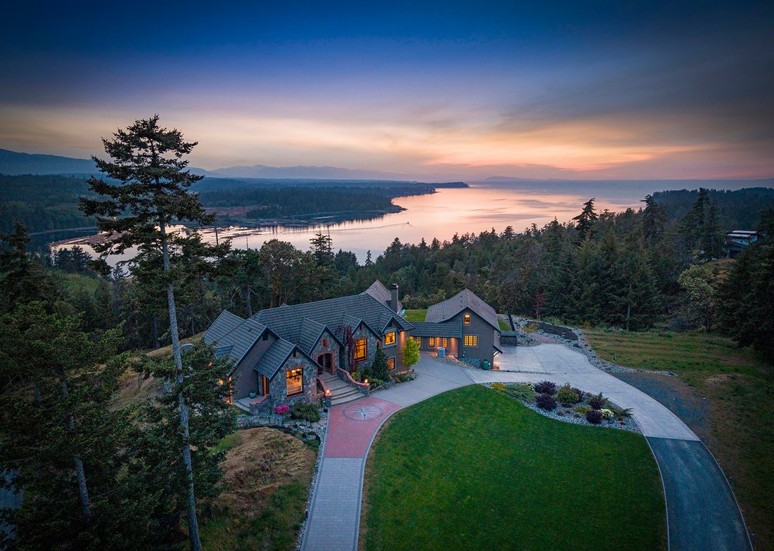 House in Nanoose Bay, British Columbia, Canada 1 - 17932387