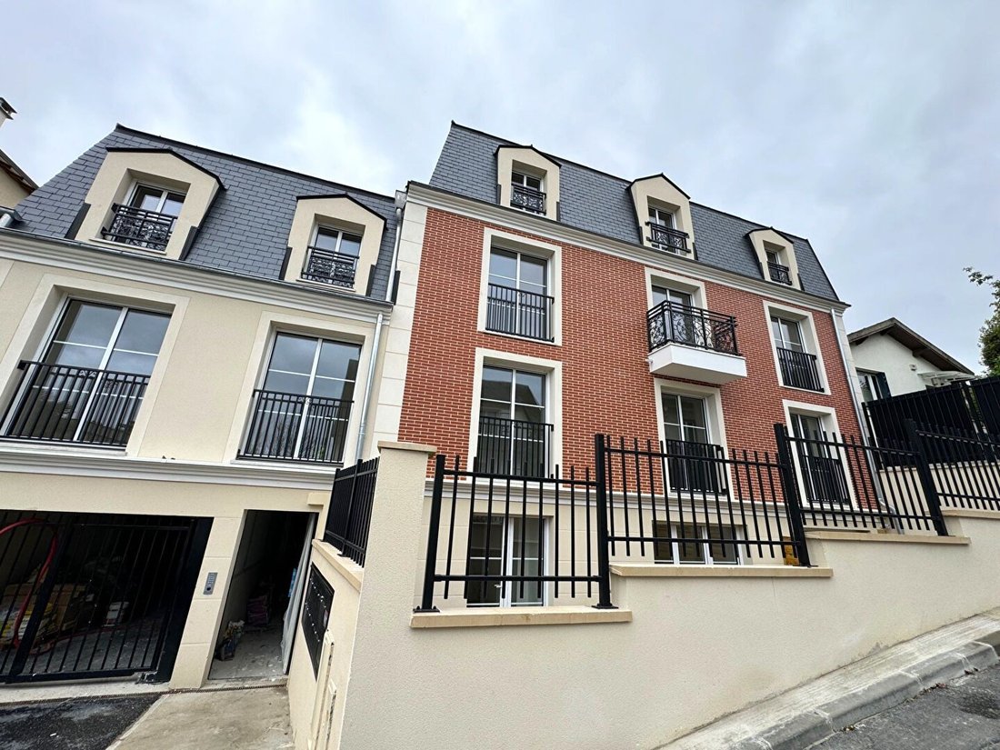 Apartment in Plateau Ouest, Suresnes, France 2 - 16467667