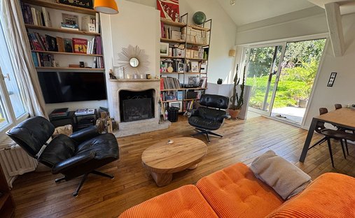 House in Les Mesnuls, Ile-de-France, France 1