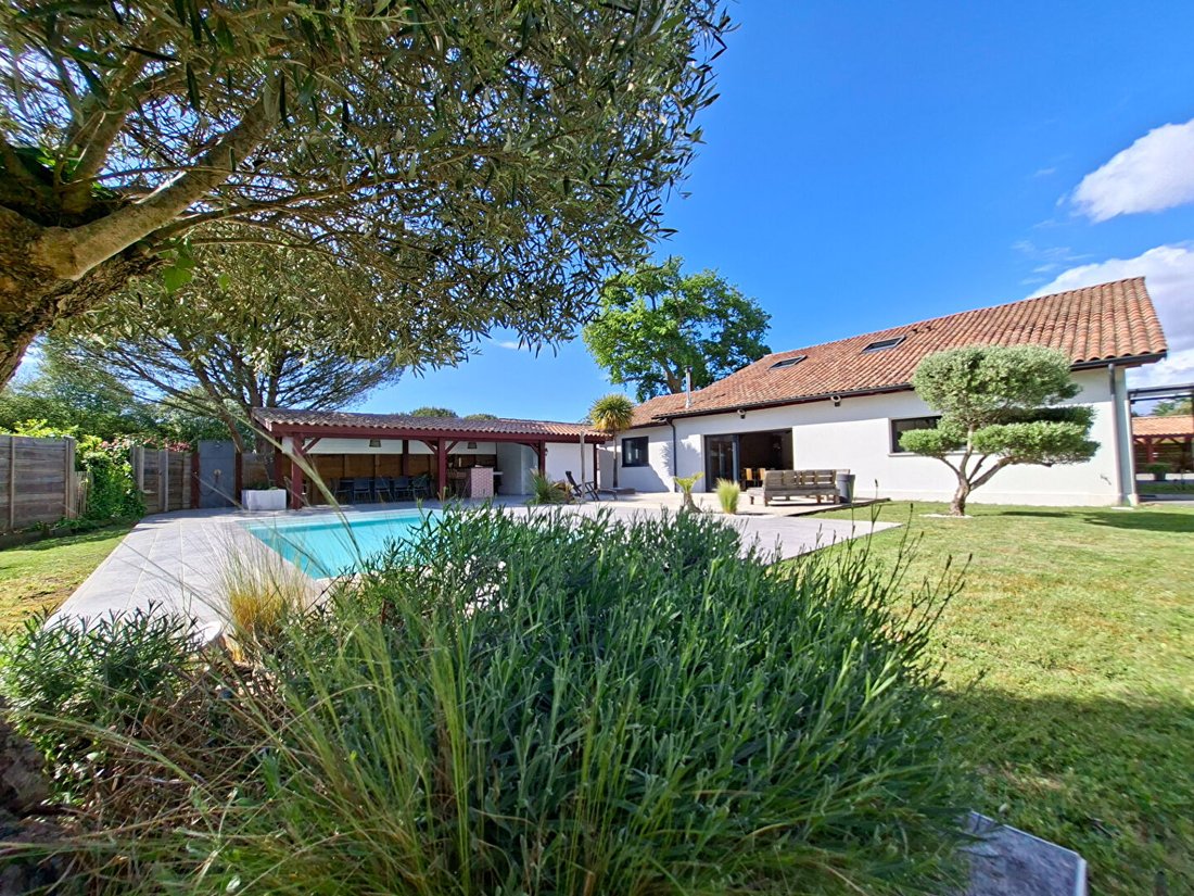 Villa in Linxe, Nouvelle-Aquitaine, France 1 - 17935271