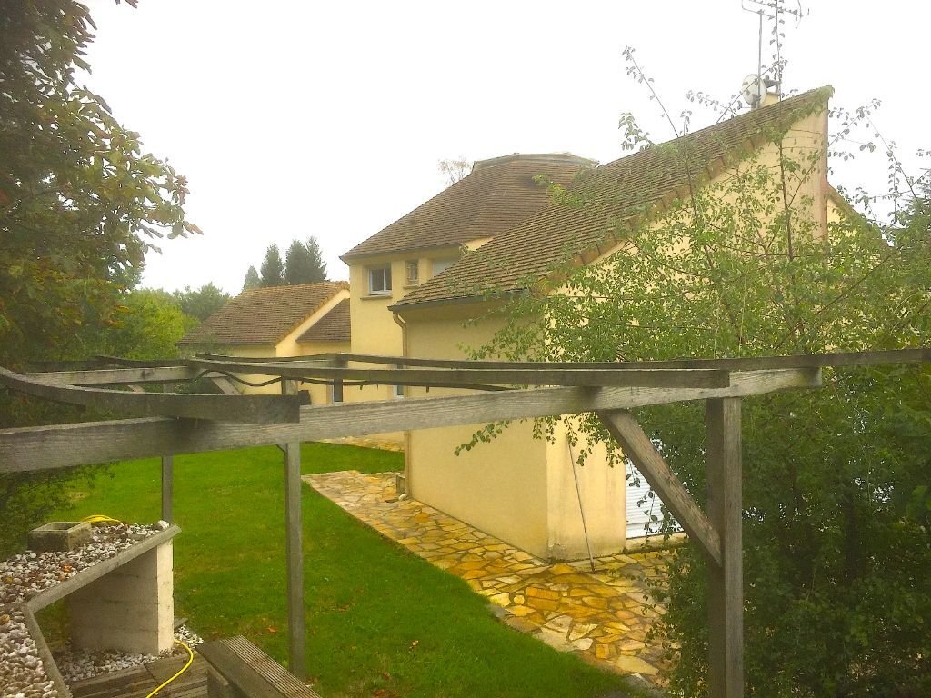 House in Montfort-l'Amaury, Ile-de-France, France 1 - 16074206