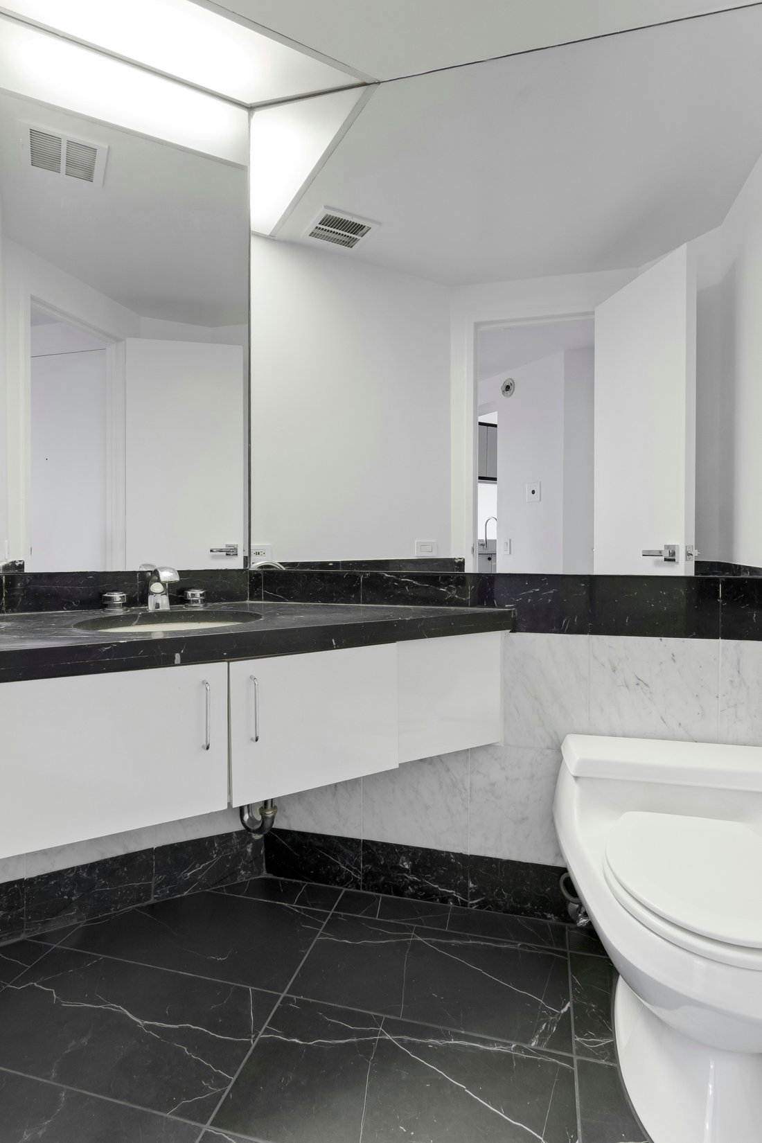 Condo in New York, New York, United States 3 - 16893195