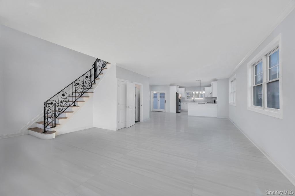 House in North New Hyde Park, New York, United States 5 - 17929440