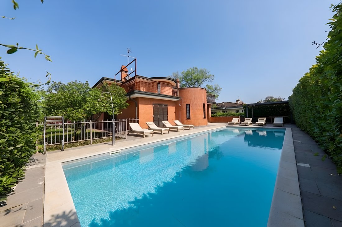 Villa in Santa Corinna, Lombardy, Italy 3 - 17941309